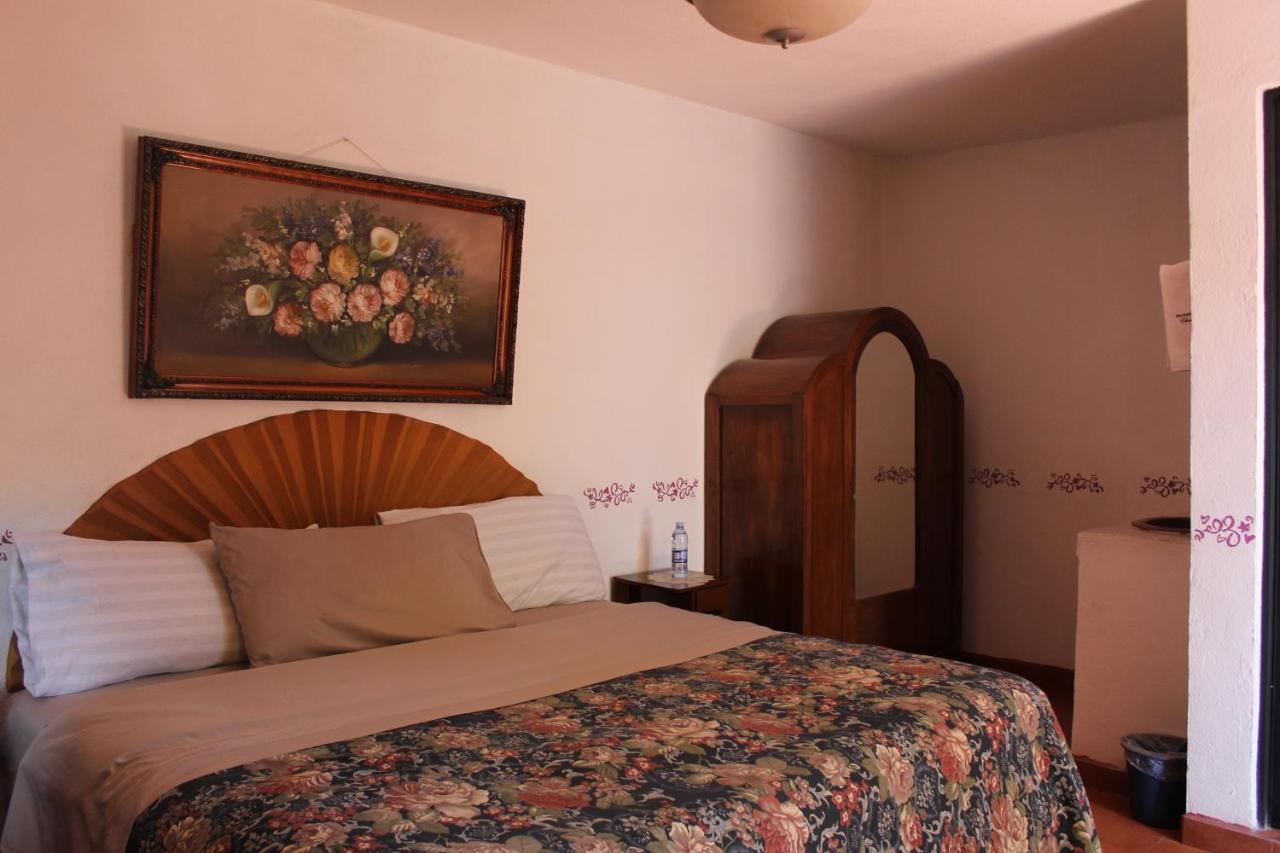 Hotel Posada Chamacuero Comonfort Екстер'єр фото
