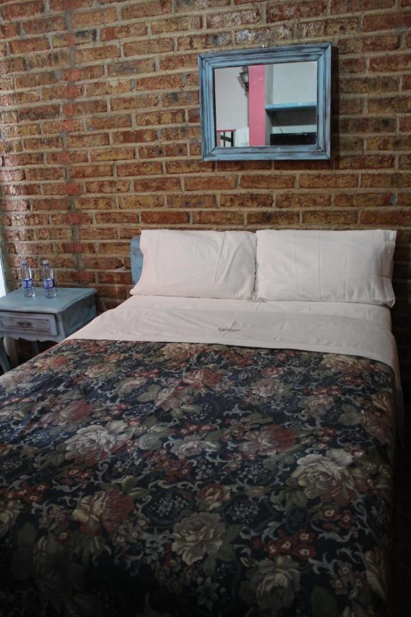 Hotel Posada Chamacuero Comonfort Екстер'єр фото